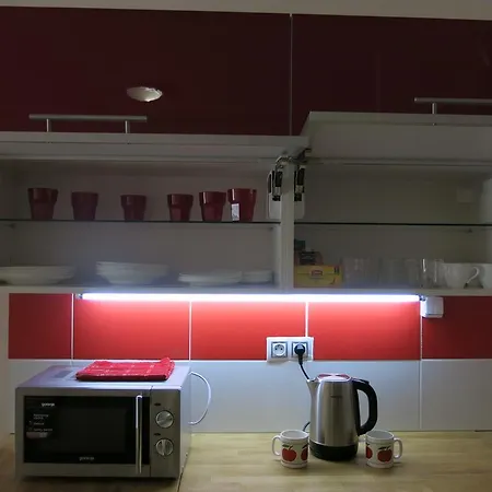 Apartment-studio With Terrace Jatecni Appartement